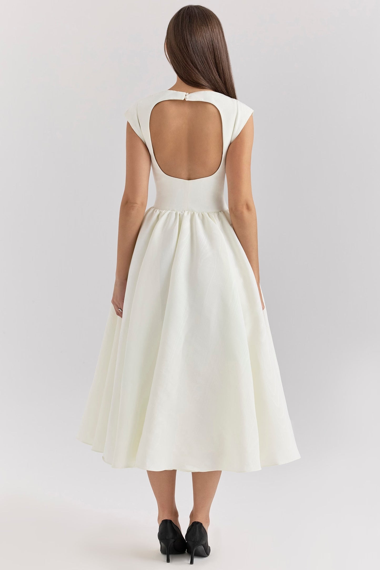 LioraLine Dress™ — Sculpted Fit, Timeless Ease