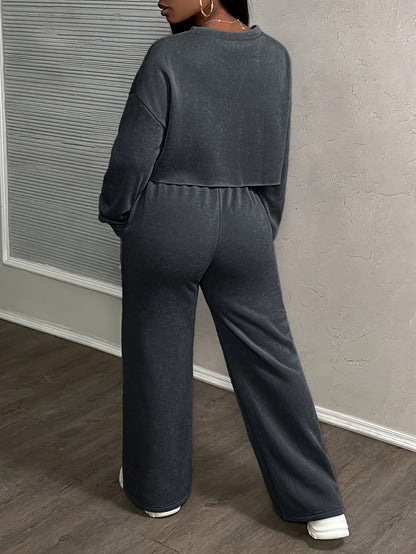 Damensweatshirt und Hosen mit weitem Bein im Lounge-Set | Übergroßes, kurz geschnittenes Oberteil | Kordelzugbund | Vordertaschen | 100 % Polyester | Herbst Winter