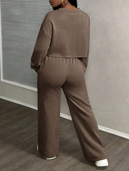 Damensweatshirt und Hosen mit weitem Bein im Lounge-Set | Übergroßes, kurz geschnittenes Oberteil | Kordelzugbund | Vordertaschen | 100 % Polyester | Herbst Winter