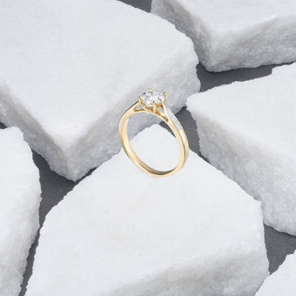 Lab-Grown Diamond Cluster Ring™ — Sustainable Sparkle, Effortless Glamour