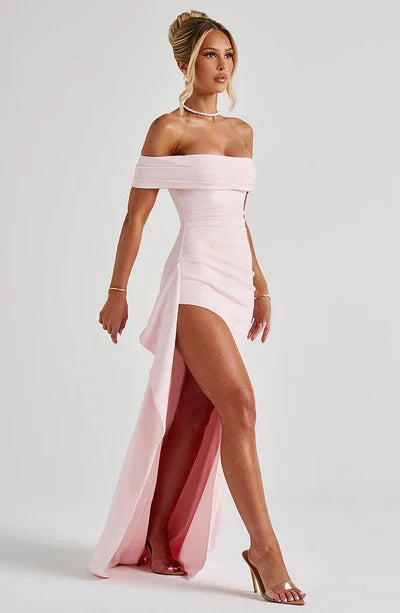 LioraFlow™ Maxi Dress — Flowing Comfort, Flattering Every Curve