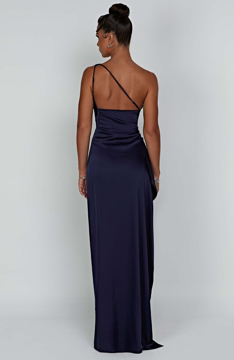 LioraOne™ Maxi Dress — Sculpted Elegance, Effortless Grace