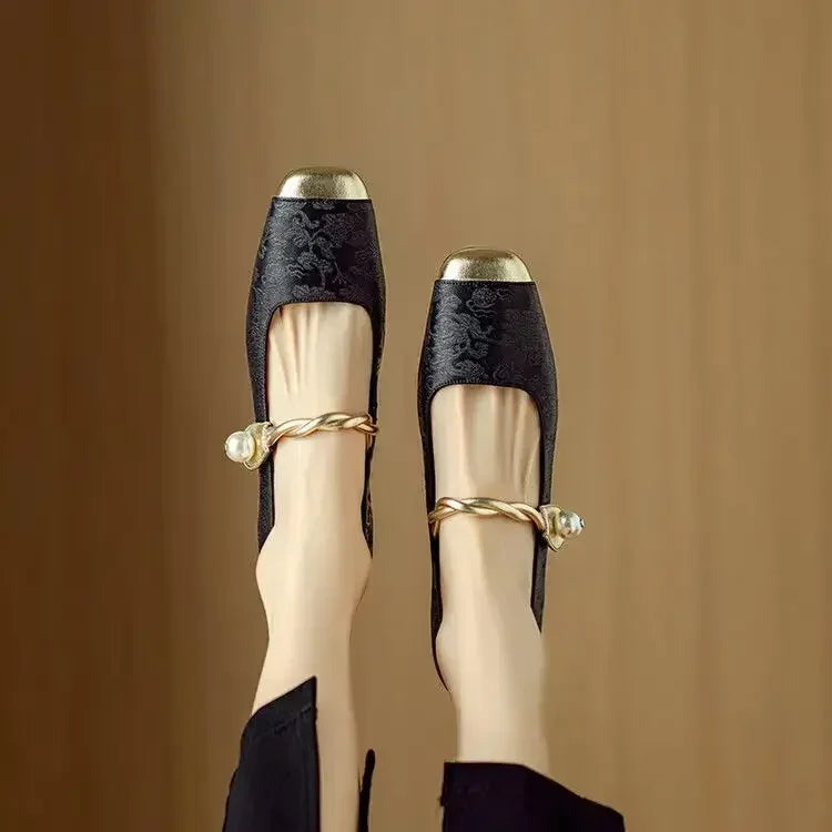 Elevate™ Low-Heeled Pump — Timeless Comfort Meets Elegance