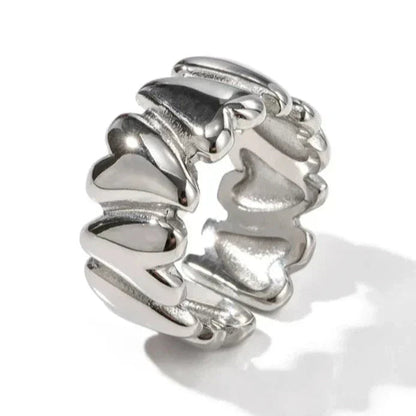 AlaraTwist™ Heart Ring — Effortless Elegance, Perfect Fit