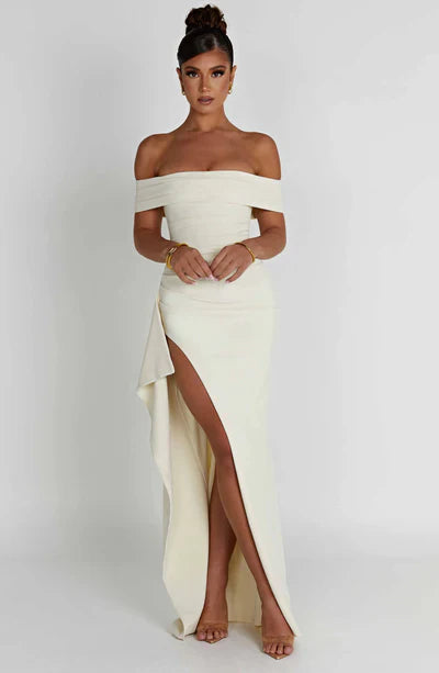 LioraFlow™ Maxi Dress — Flowing Comfort, Flattering Every Curve