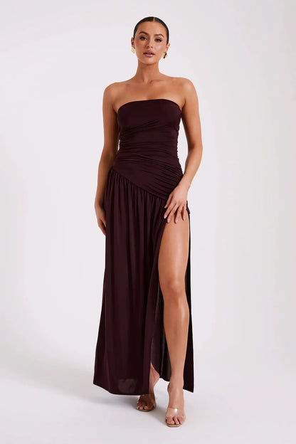 The Sculpted Dress™ — Flattering Curves, Effortless Grace